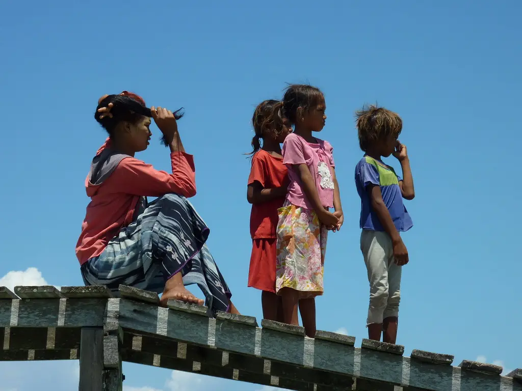 10 Unique Bajau Tribe Facts About How They Live at Sea