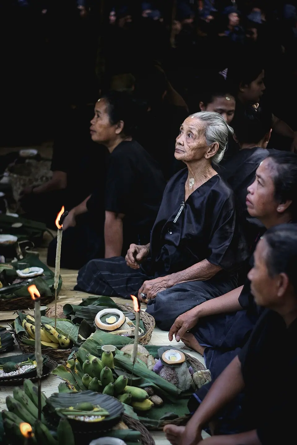 5 Powerful Lessons Voyagers Can Learn from the Kajang Tribe in Indonesia