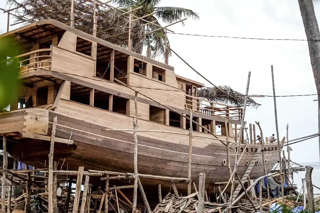 Anatomy of a Phinisi Ship: Inside Indonesia’s Iconic Wooden Vessel