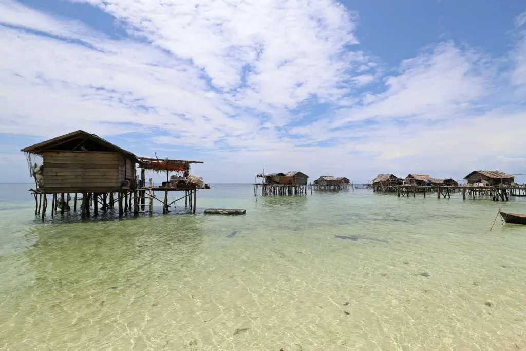 Bugis Sea Nomads: Legendary Sailors, Traders, and Navigators