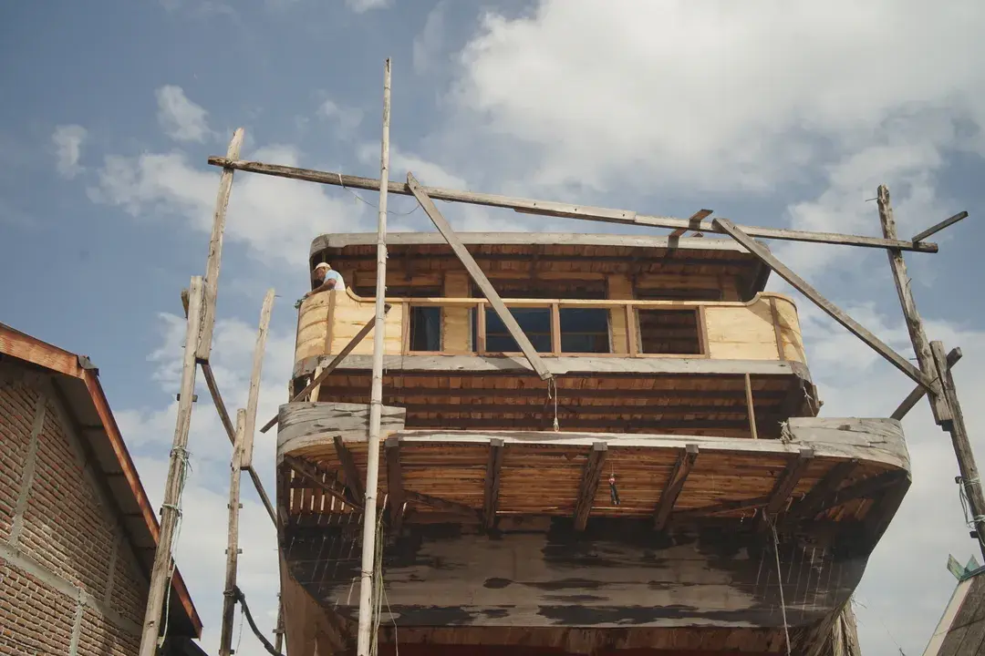 Phinisi Boat Building Tradition and Market in Indonesia